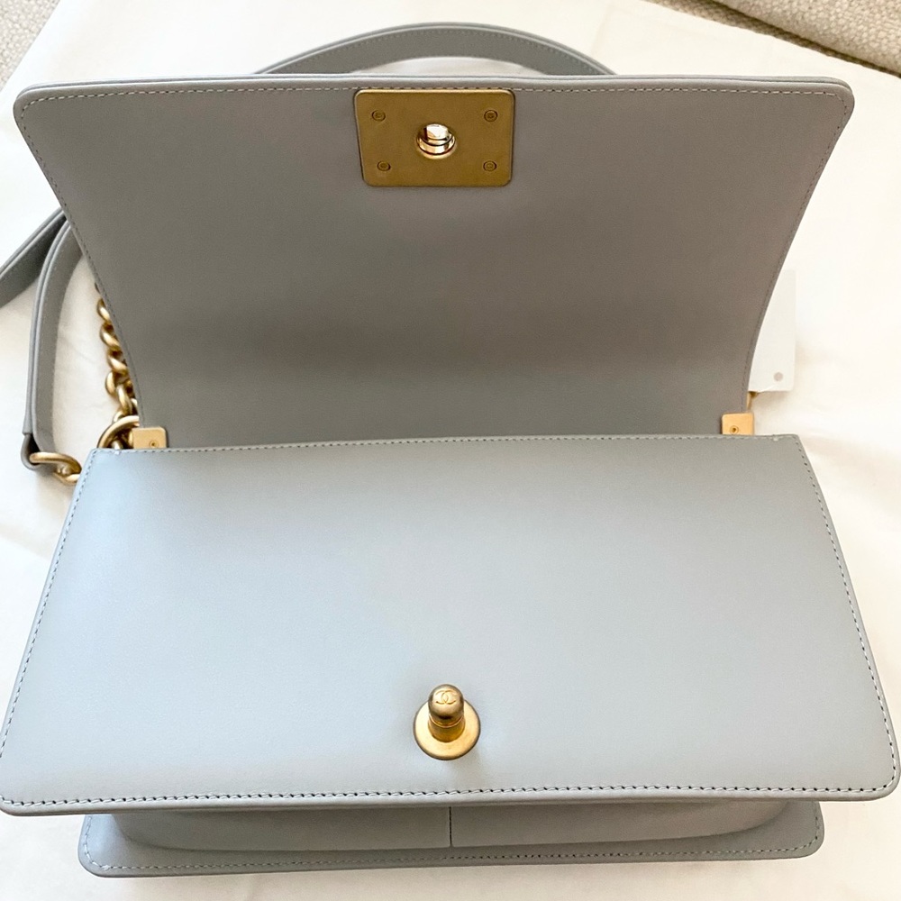 CHANEL Boy Flap Bag - Picture 8 of 9